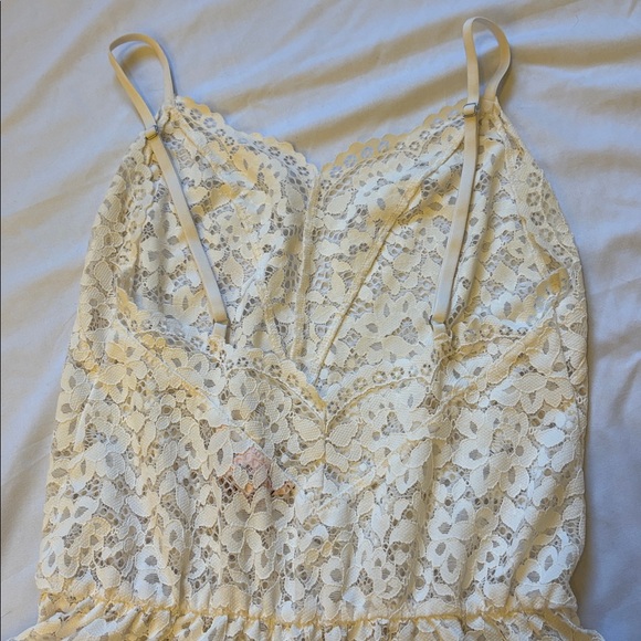 Sheer All Over Lace Lingerie Romper - Picture 6 of 7